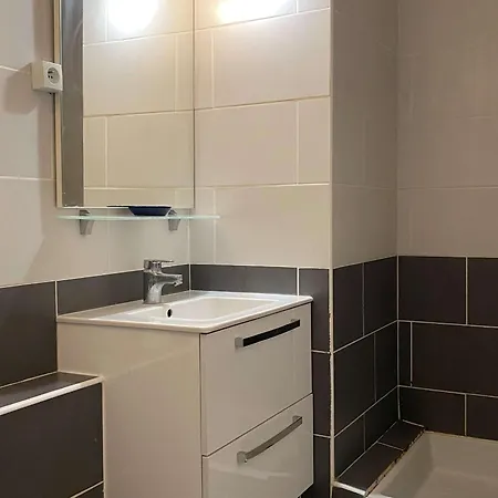 Апартаменты Beau T1 Renove Proche Parc Charles De Gaulle Avec Wifi - Fr-1-553-275 *